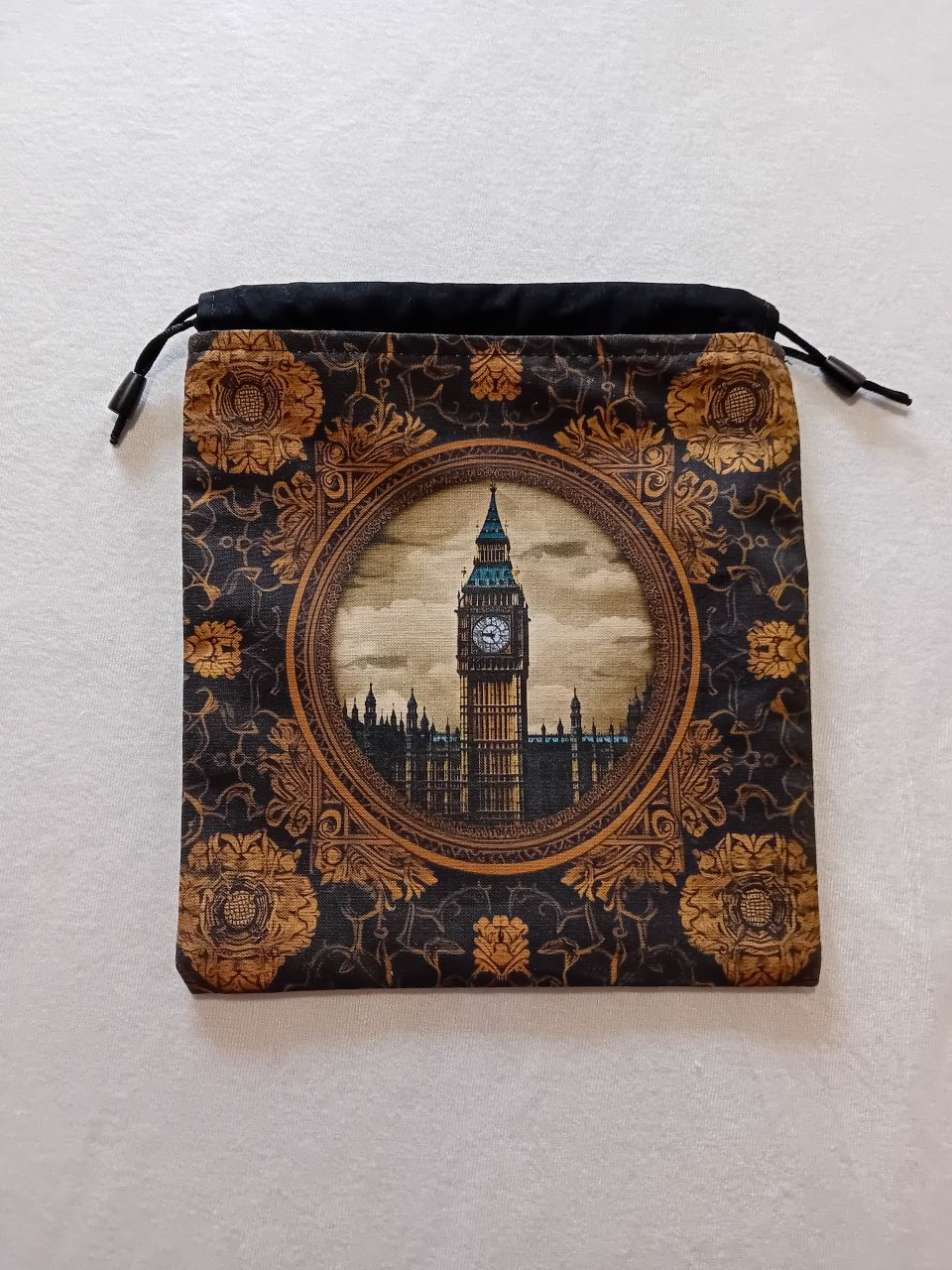 Pochon fait main, modèle unique et original en tissu imprimé et uni, doublé tissu coton, de fabrication française