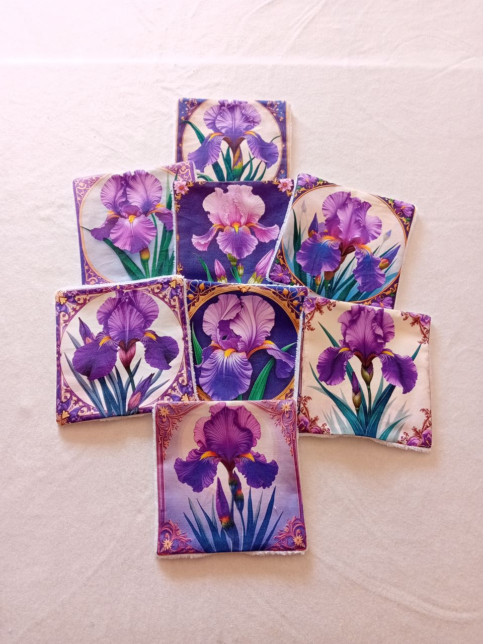 Lingettes démaquillantes lavable en éponge bambou et tissu imprimé, modèle unique fait main de fabrication française. 