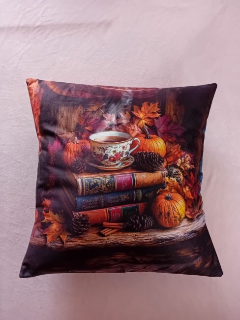 Housse Coussin Thé Livres Automne Velours 45x45 | Vosges Housse de coussin en velours motif tasse de thé livres d'automne faite main