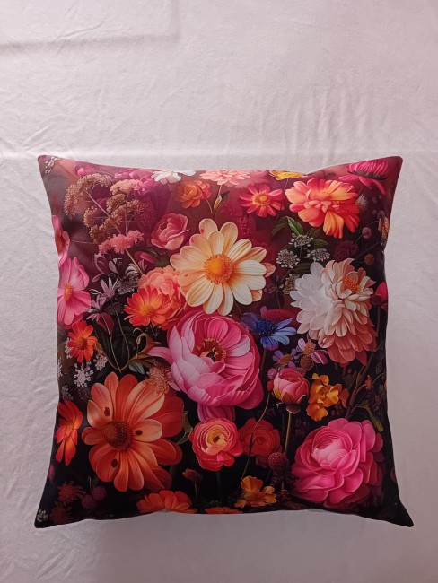 Housse de coussin bouquet de fleurs Housse de coussin fait main 45x45 cm, modèle unique et original en velours imprimé et tissu uni, fermeture portefeuille, de fabrication française