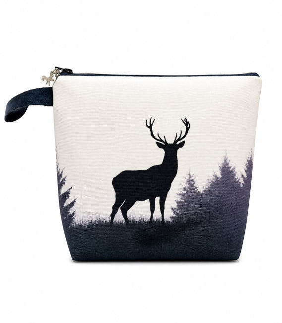 Trousse multi-usage motif cerf noir et blanc dans une forêt de sapins, création artisanale à Gérardmer
