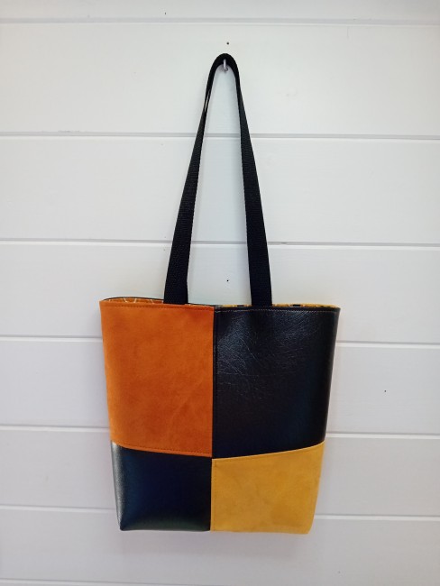 Sac cabas Harmonie graphique jaune orange et noir en damier, modèle unique, créé dans les Vosges