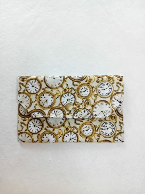 Pochette Steampunk aux motifs d’horloges avec fermeture par pression