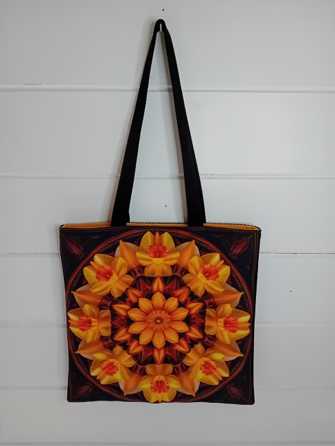 Tote bag artisanal Couronne de jonquilles, motif floral jaune et orange, création artisanale de Gérardmer dans les Vosges