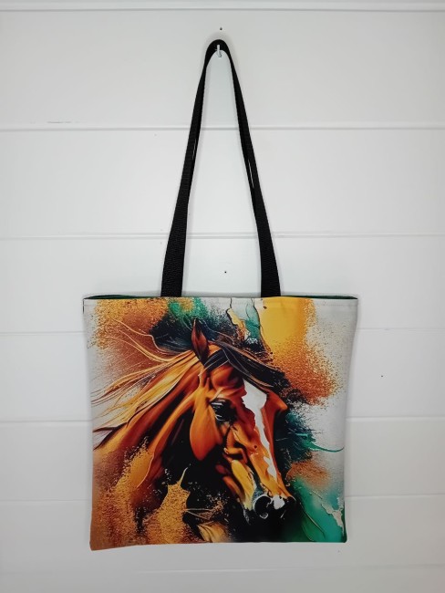 Tote bag Élan Sauvage avec motif de cheval aux tons orange, doré, vert et noir, confection artisanale dans les Vosges