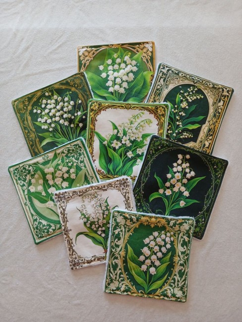 Lingettes démaquillantes originales et lavables en éponge bambou et tissu imprimé, modèle unique fait main de fabrication française.