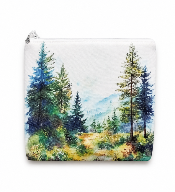 Trousse multi-usage motif paysage montagne avec sapins, montagnes et rivière, création artisanale dans les Vosges