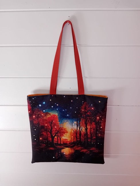 Tote bag Lueur d’Automne – Fait main | Les Cabas en folie Tote bag Lueur d’Automne aux couleurs chaleureuses et automnales, modèle unique dans les Vosges