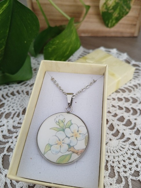Collier fleur - Vaisselle ancienne