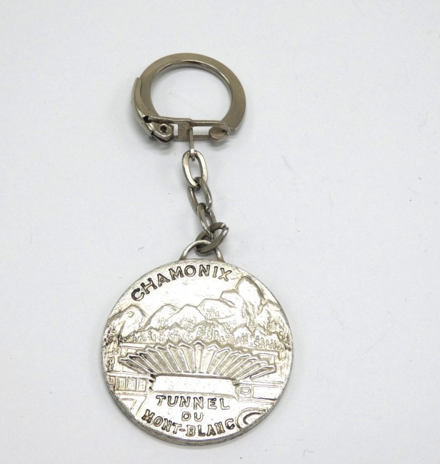 Ancien porte clé métal Chamonix tunnel Mont Blanc / Courmayer 