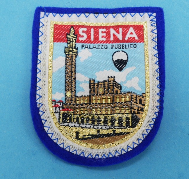 P1260084 Ecusson brodé ville SIENA