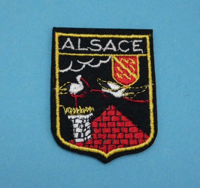 P1040921 Ecusson brodé ville région ALSACE