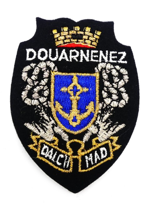 P1240573 Ecusson brodé ville Douarnenez