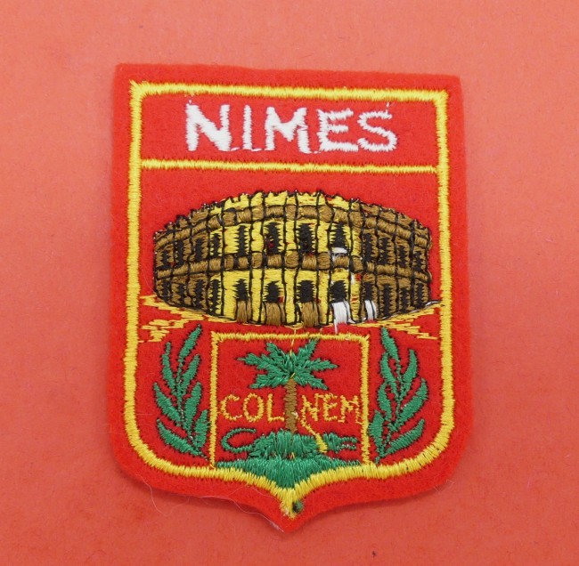 Ecusson brodé ville Nîmes