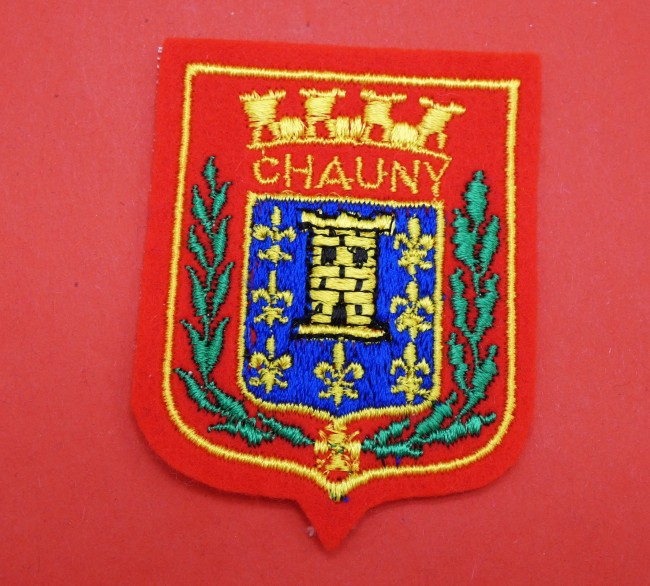P1110331 Ecusson brodé ville Chauny