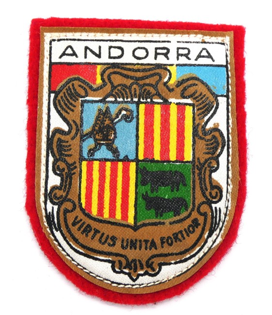 P1040235 Ecusson brodé Andorra