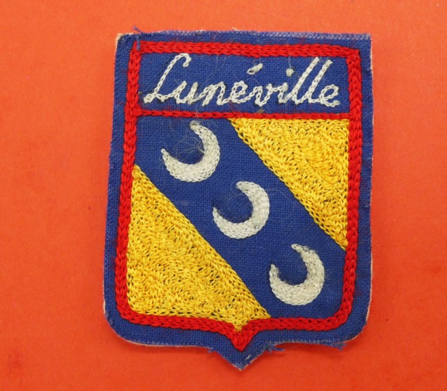 Ecusson brodé ville Lunéville ( occasion )