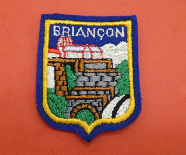 P1110804 Ecusson brodé ville Briançon