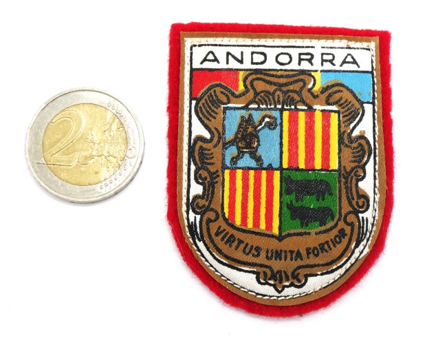 P1040236 Ecusson brodé Andorra