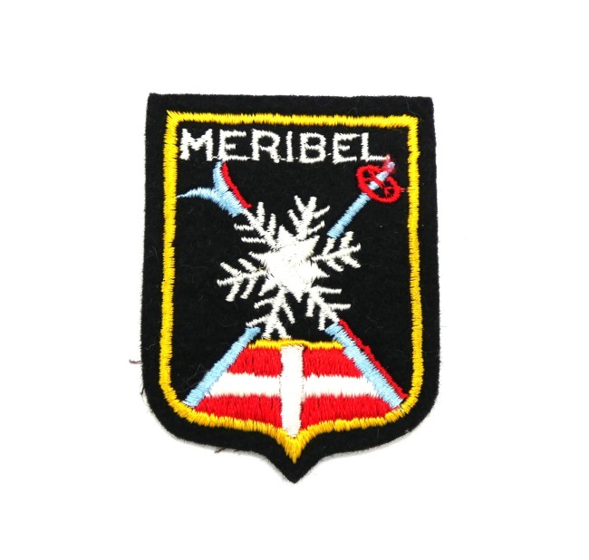P1050009 Ecusson brodé ville MERIBEL flocon neige
