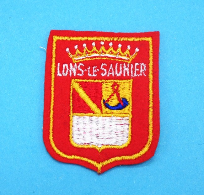 P1090285 Ecusson brodé ville Lons Le Saunier