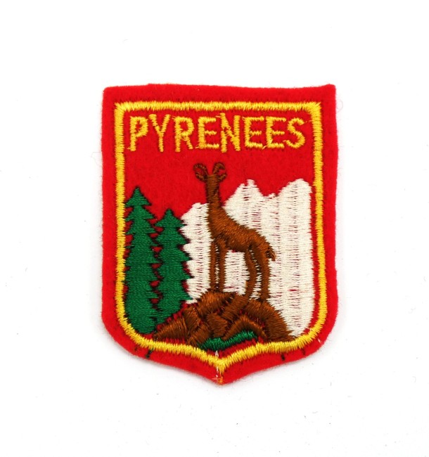 P1010557 Petit écusson brodé Pyrénées