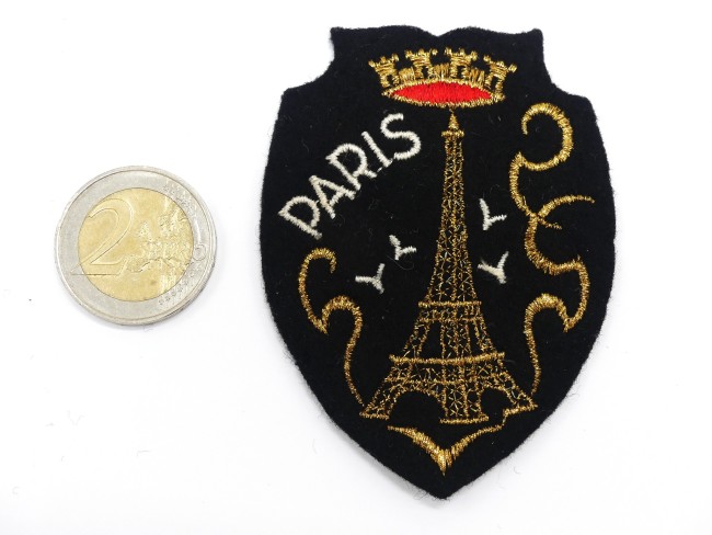 P1240406 Ecusson meresse brodé ville PARIS