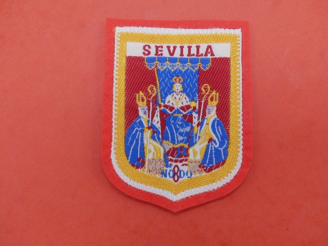 P1260078  Ecusson collection brodé ville Sevilla