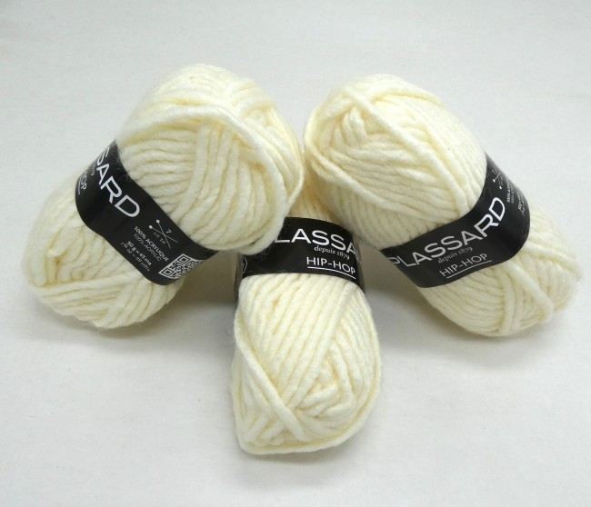 Laine plassard hip hop  C 27 écru