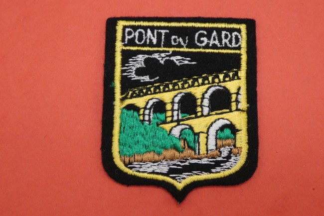 Ecusson brodé collection ville Pont du Gard