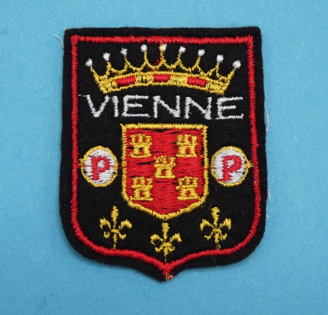 P1080309 Ecusson brodé ville VIENNE