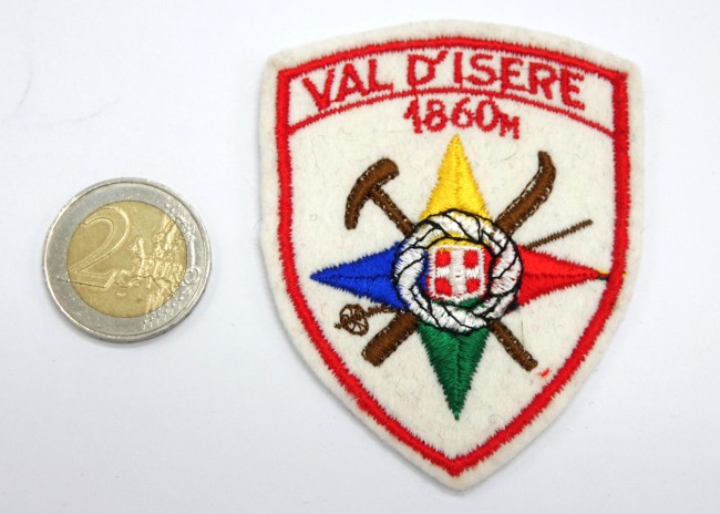 P1040979 Ecusson brodé ville Val D ' Isère 1860 M