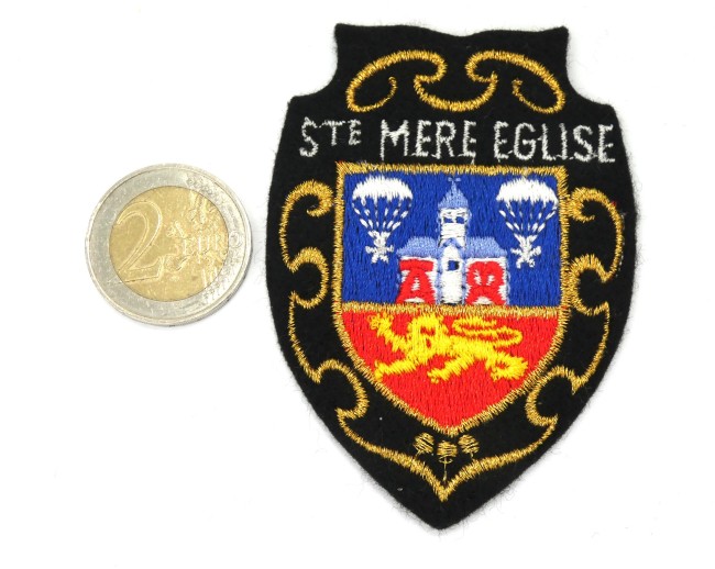 Ecusson brodé ville Sainte MERE EGLISE 