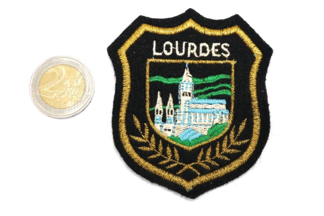 Ecusson méresse brodé LOURDES sanctuaire notre Dame 