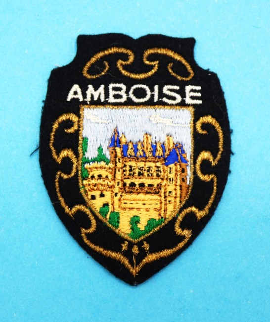 P1020069 Ecusson mersse brodé ville AMBOISE
