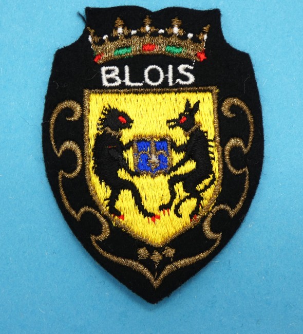 P1020117 Ecusson brodé ville BLOIS