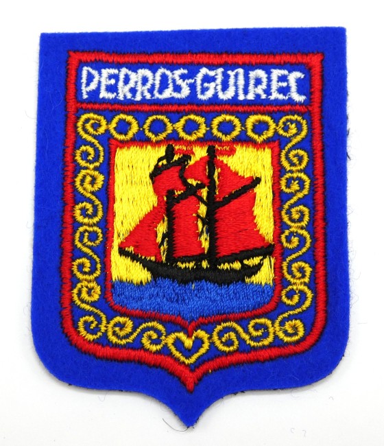 P1070335 Ecusson brodé ville PERROS - GUIREC à coudre ( 7 cm X 5,5 cm )