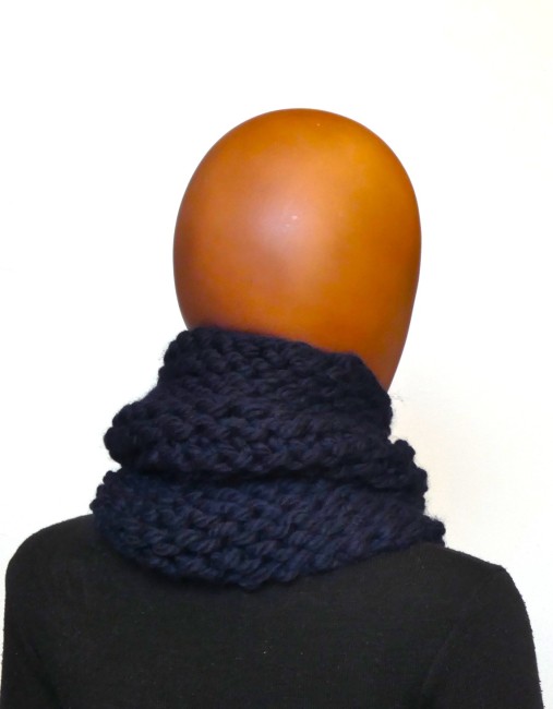 Tour de cou femme bleu marine 