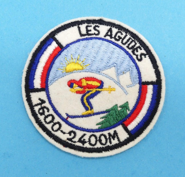 Ecusons brodé montagne Les Agudes 1600 - 2400 M
