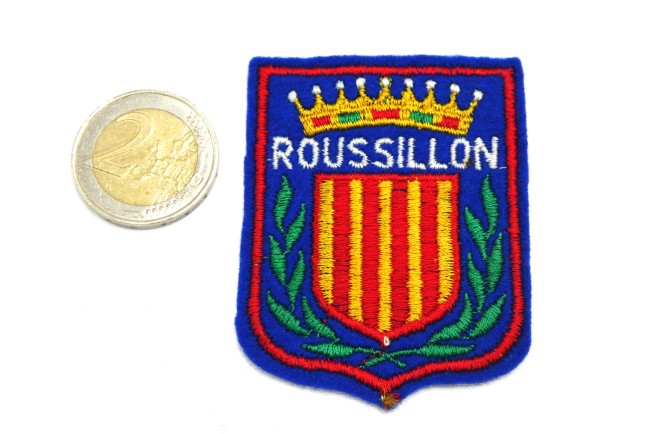 P1100639 Ecusson brodé ville Roussillon