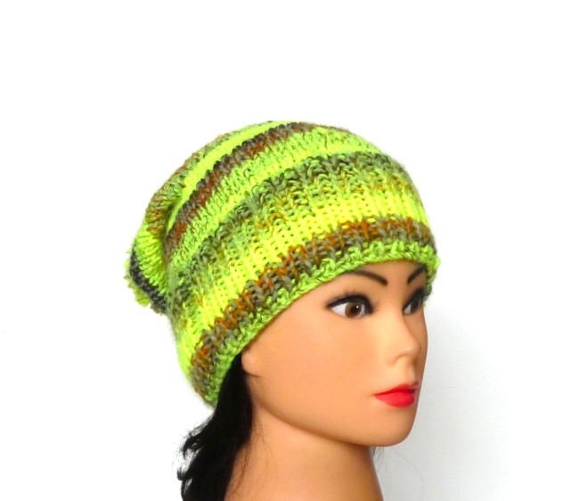 P1010724 Bonnet femme jaune fluo / muliticlore