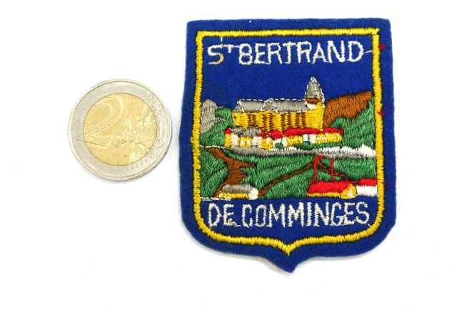 P1010541 Ecusson ville Saint Bertrand - de - Comminges