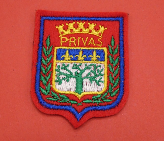 P1110348 Ecusson brodé ville Privas