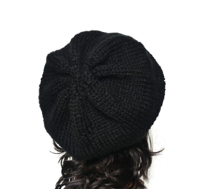 Béret noir pour femme en laine Bergère de France Alaska doux et chaud tricoté main 