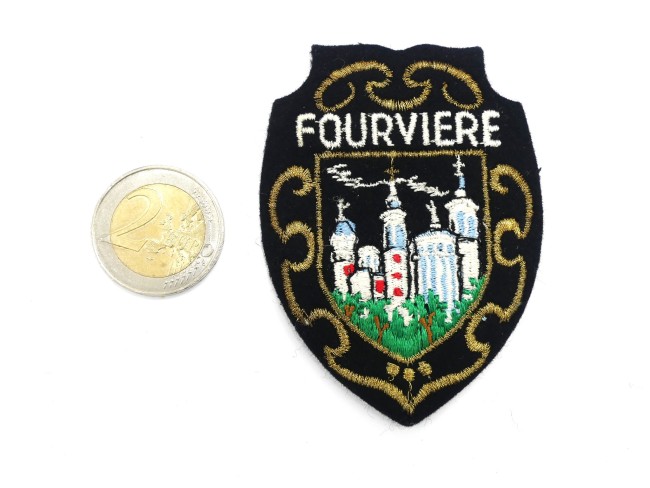 P1240656 Ecusson brodé ville Fourviere