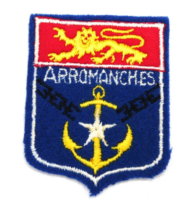 P1040894 Ecusson brodé ville Arromanches