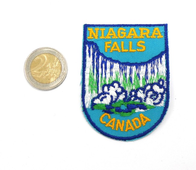 P1010825 Ecusson Niagara Falls Canada à coudre