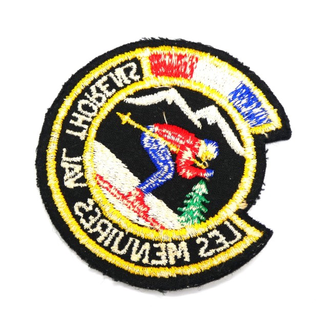 P1050870 Ecusson brodé Les Menuires Val Thorens