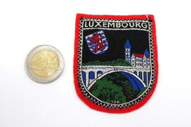 P1100591 Ecusson brodé pays LUXEMBOURG