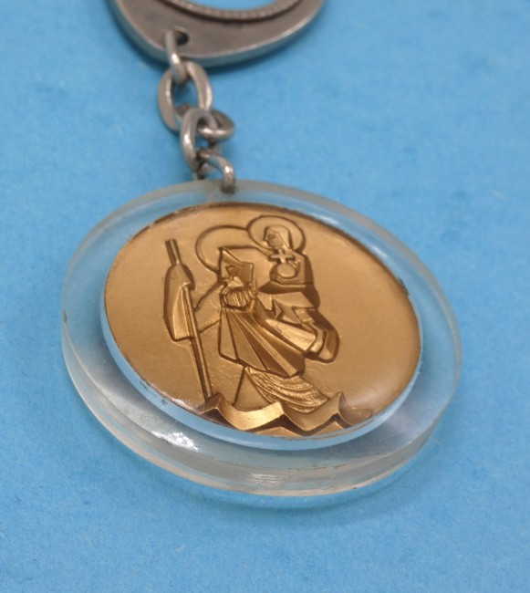 Ancien porte clé publicitaire collection Saint Christophe / Caltex